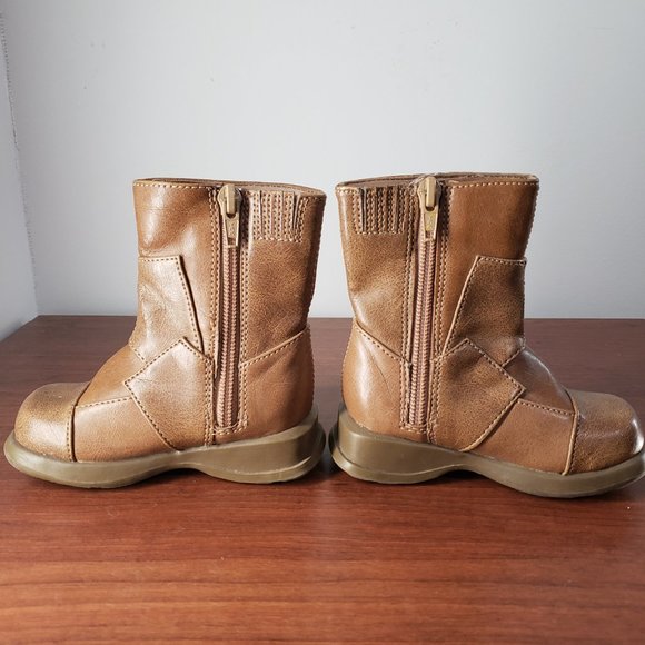 Disney Simba Boots Faux Leather Light Up SmartFit Non Marking Sole Size 5 Kids - Picture 4 of 8